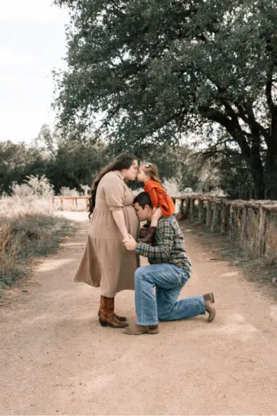 Cute Idea For Family Maternity Shoot With Toddler