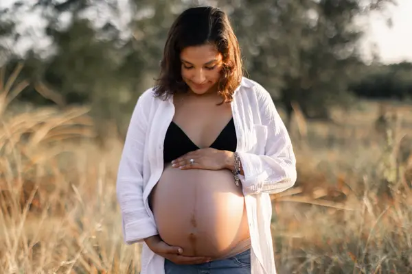 Pregnant Belly Photoshoot