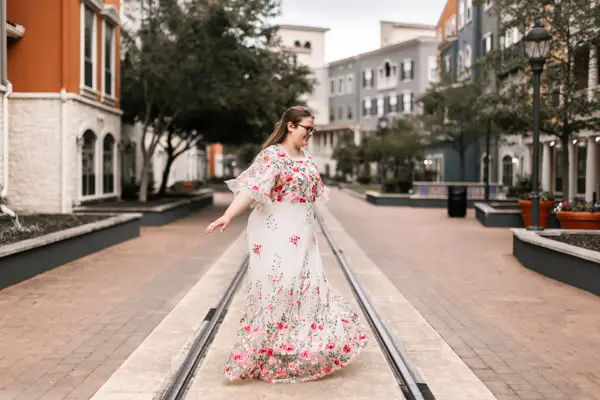 Senior Grad Photo Spinning Long Dress Idea
